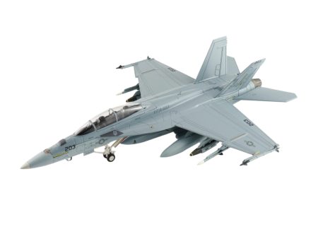 1 72 F A-18F Super Hornet AG203 166613 VFA-103  Jolly Rogers  US Navy June 2016 Online Hot Sale